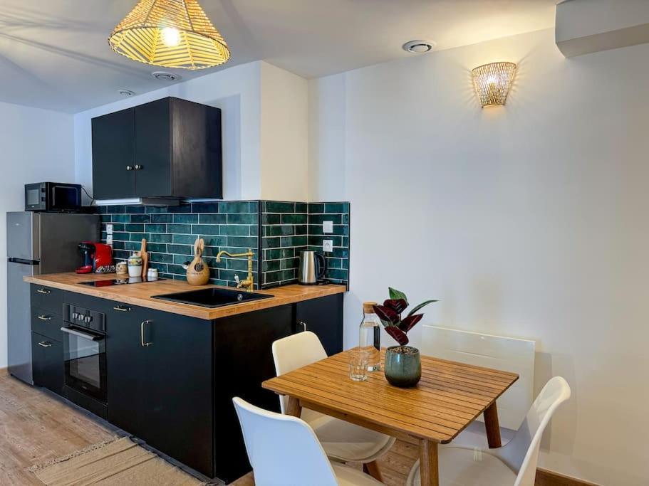 Elegance Au Coeur De Tarbes Apartment Екстериор снимка